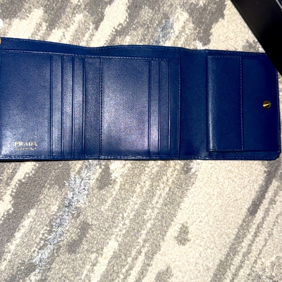Prada Vitello Move Compact Wallet - Picture 6 of 7